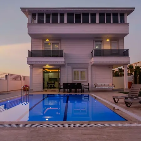 On Kadriye Mahallesi * Belek